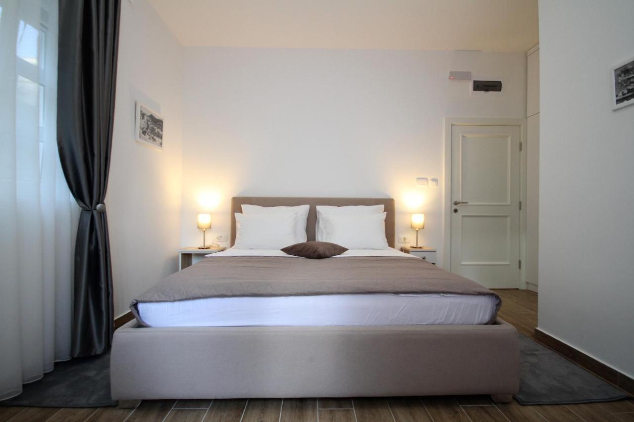 Skala Luxury Rooms Cetinje Esterno foto
