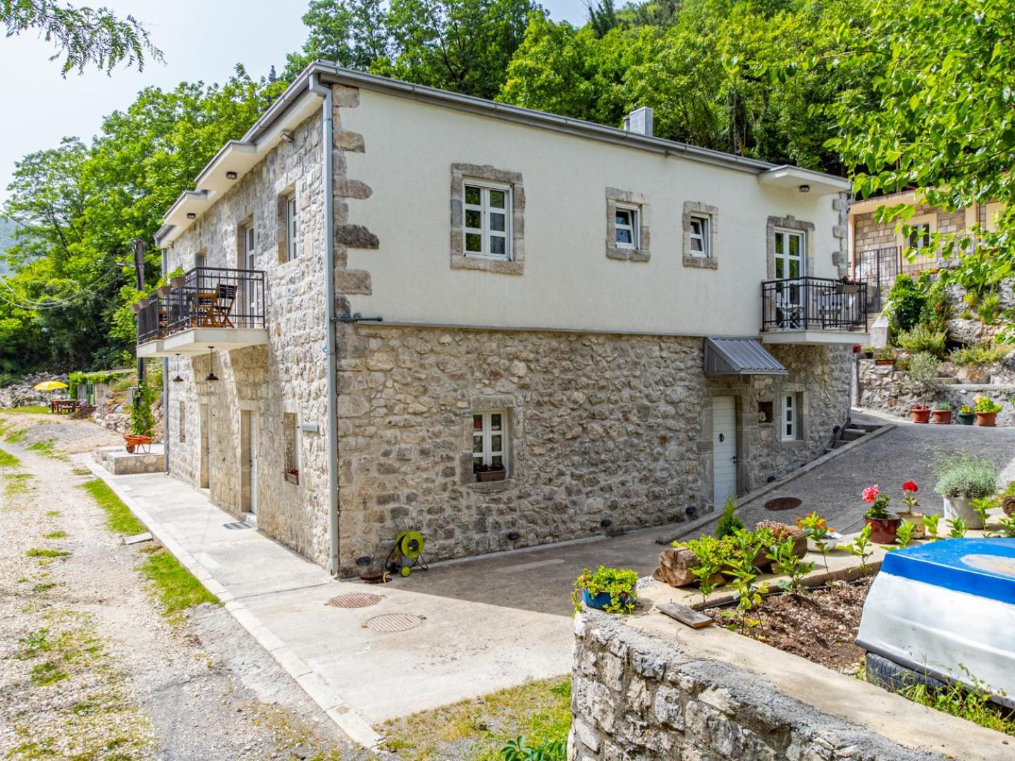 Skala Luxury Rooms Cetinje Esterno foto