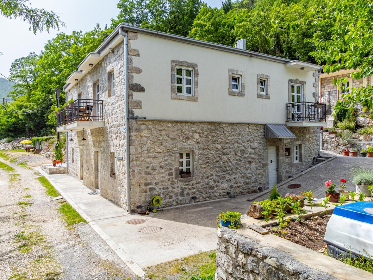 Skala Luxury Rooms Cetinje Esterno foto